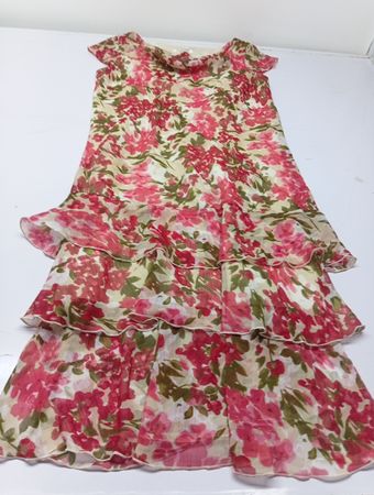 Traditionelles Florales Stufen-Rüschennkleid