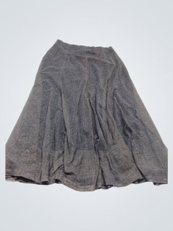 Grauer A-Linien-Rock