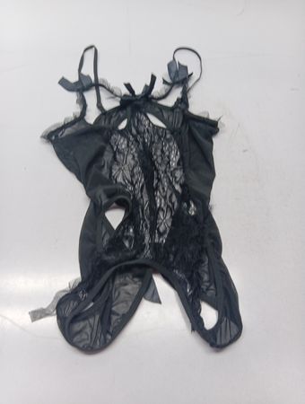 Schwarzer Spitzenteddy