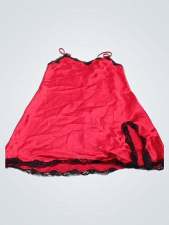 Victoria's Secret Slipkleid aus roter Spitze mit Zierbesatz