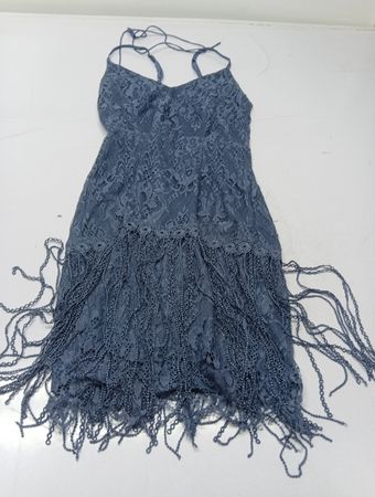 Vestito azzurro con pizzo e frange