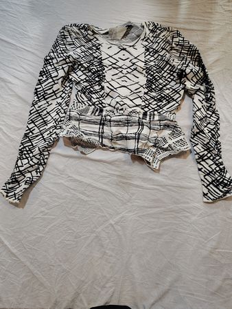 BCBG Max Azria Women's Black and White Patterned Top
