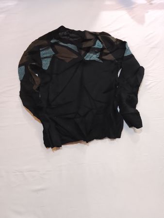 CUE Schwarzes Langarmshirt