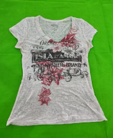 Maurices Printed V-Neck T-Shirt