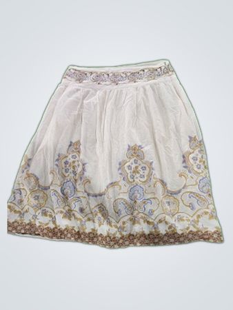 Giro Machado White Embroidered Skirt