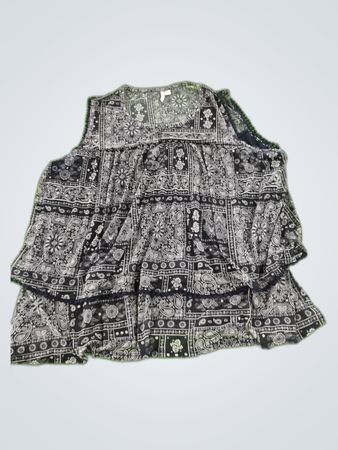 Black and White Paisley Top