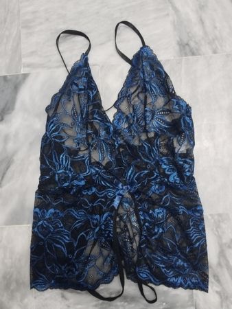 Blaues und schwarzes Spitzen-Babydoll