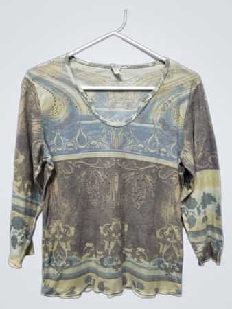 Long sleeve top with ornate print