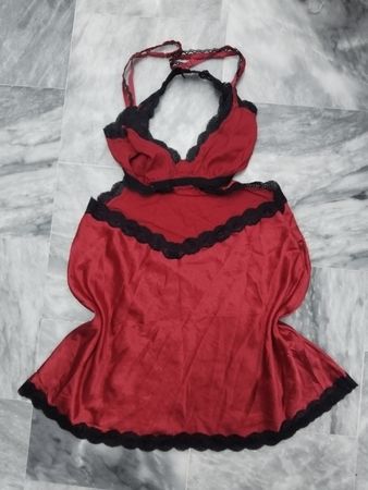 Rot-schwarzes Spitzen-Babydoll