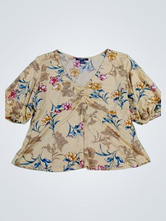 Suzy Shier Floral Print V-Neck Blouse
