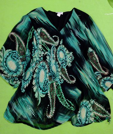 Signature Women's 2X Black and Green Floral Blouse