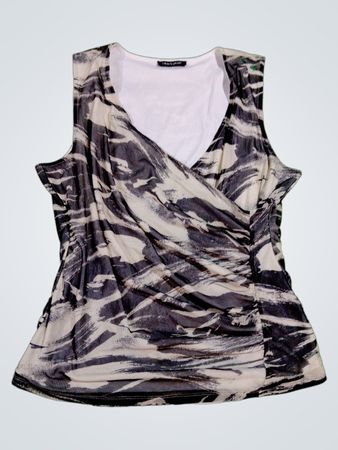 Cable & Gauge Gray and White Sleeveless Top