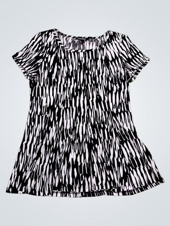 Roz & Ali Black and White Patterned T-Shirt Dress