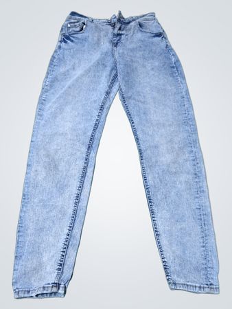 Blaue Acid-Wasch-Jeans