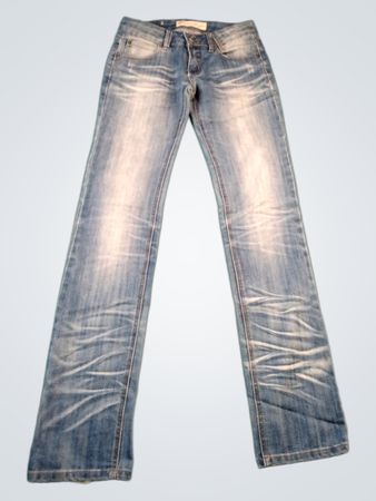 MONDAY Jeans