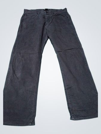 Kirkland Signature Herrenjeans Größe 36x32