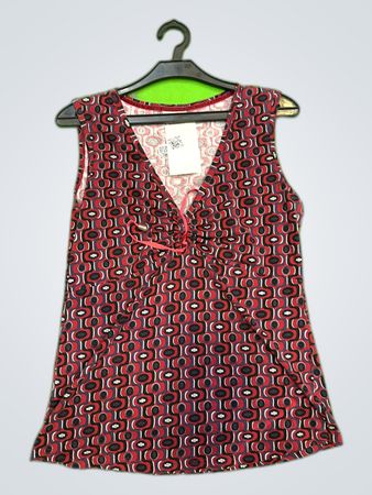 Women's Red Patterned Top