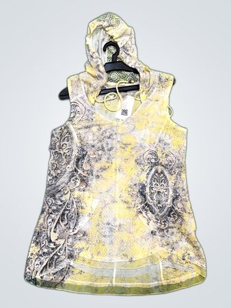 Trendy Sleeveless Hooded Top