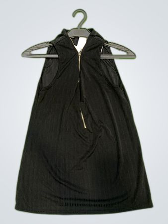 Camille de Paris Black Zip-Up Sleeveless Top