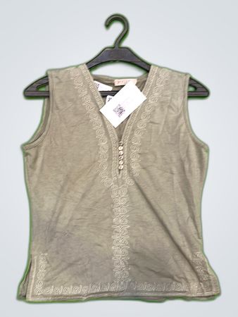 Portaf Embroidered Sleeveless Blouse