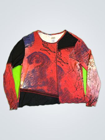 Long Sleeve Graphic Top