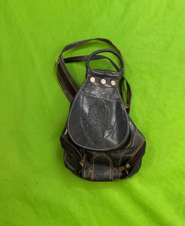 Schwarze Lederhandtasche
