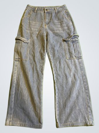 Hellblaue Cargo-Hosen