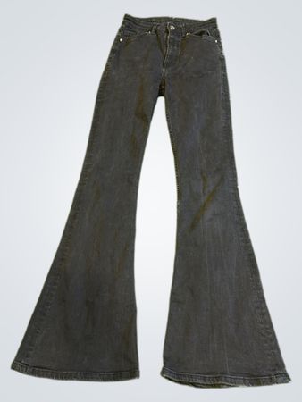 Bershka Sofia Flared Jeans