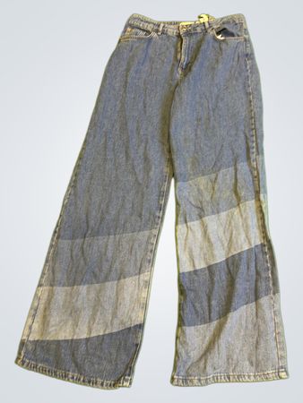 Unmarkierte weit geschnittene Denim-Jeans