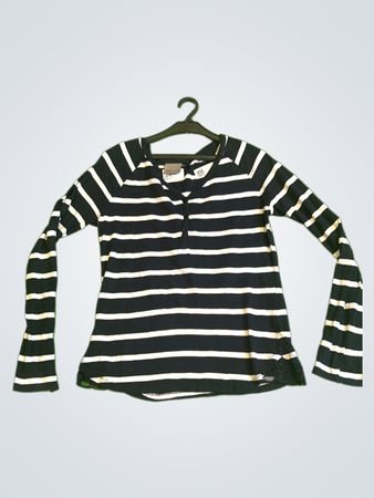 Vero Moda gestreiftes Langarm-Henley-Top