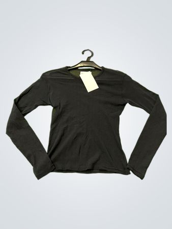 Schwarzes Langarmshirt