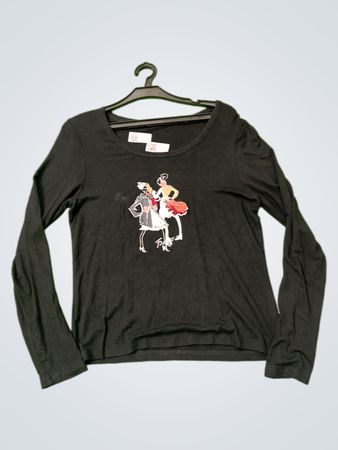 Schwarzes Langarmshirt mit Grafik