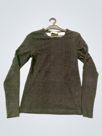 Schwarzes Langarmoberteil