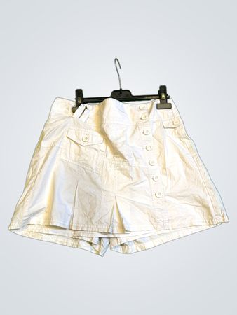 Weiße Baumwollshorts