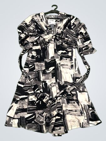 Bou Jeloud Schwarzes und Weißes Abstraktes Kleid