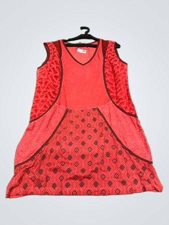 Rotes Ärmelloses Kleid