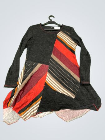Mehrfarbig gestreiftes Tunika-Kleid
