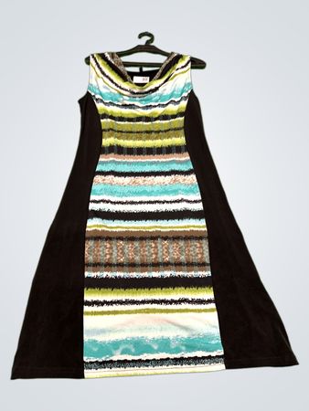Gestreiftes Kleid in mehreren Farben