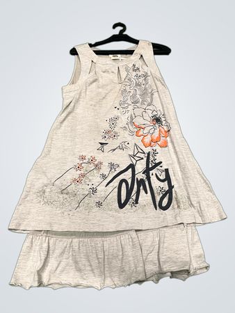 Graues ärmelloses Oberteil und Shorts-Set