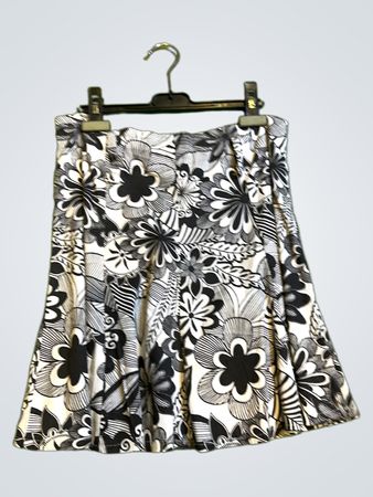 Jennifer Taylor Black and White Floral Skirt