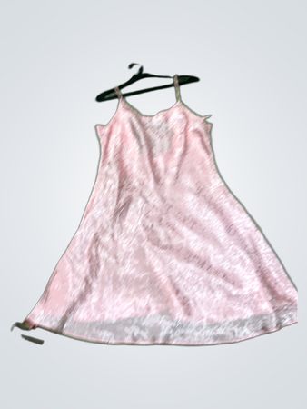 Rosa Blumendruck Slipkleid