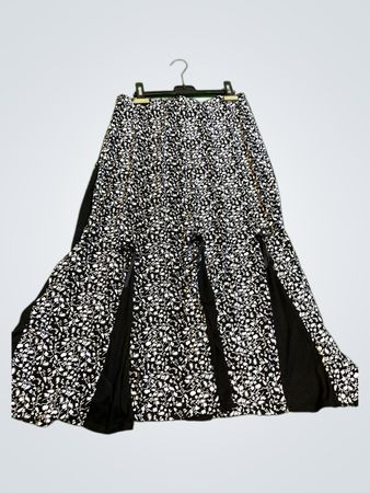 CCGPERFECT Schwarz-weißer Blumendruckrock