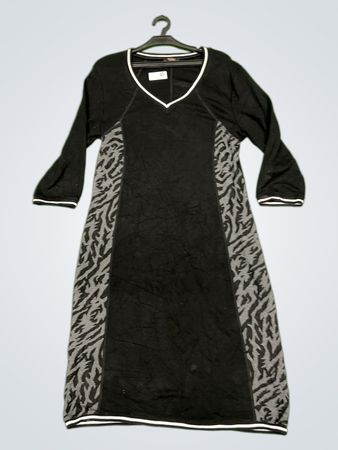 Genieße Damenmode Schwarzes Kleid