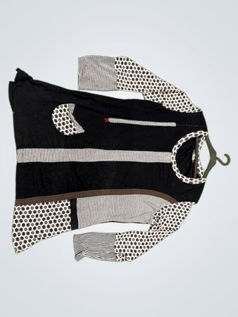 Perspectives Black and White Patterned Long Sleeve Top