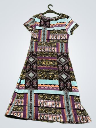 Damenmusterkleid