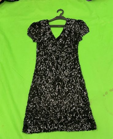 CONOS Schwarzes Pailletten-Kurzarm-Top V-Ausschnitt Kleid
