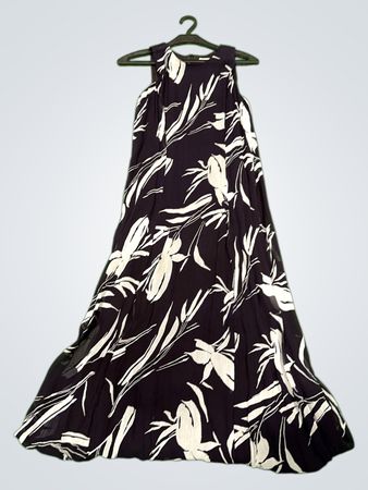 Sie Schwarz- und Weiß-Blumenmuster Maxi Kleid