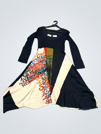 Paramita Black Long Sleeve Dress mit grafischem Druckrock