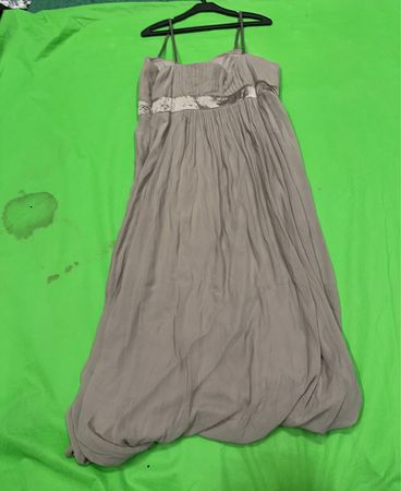 1.2.3 Paris Damen Maxikleid mit Trägern und verziertem Bund