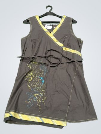 Ärmelloses Wickelkleid von in extenso mit Stickerei